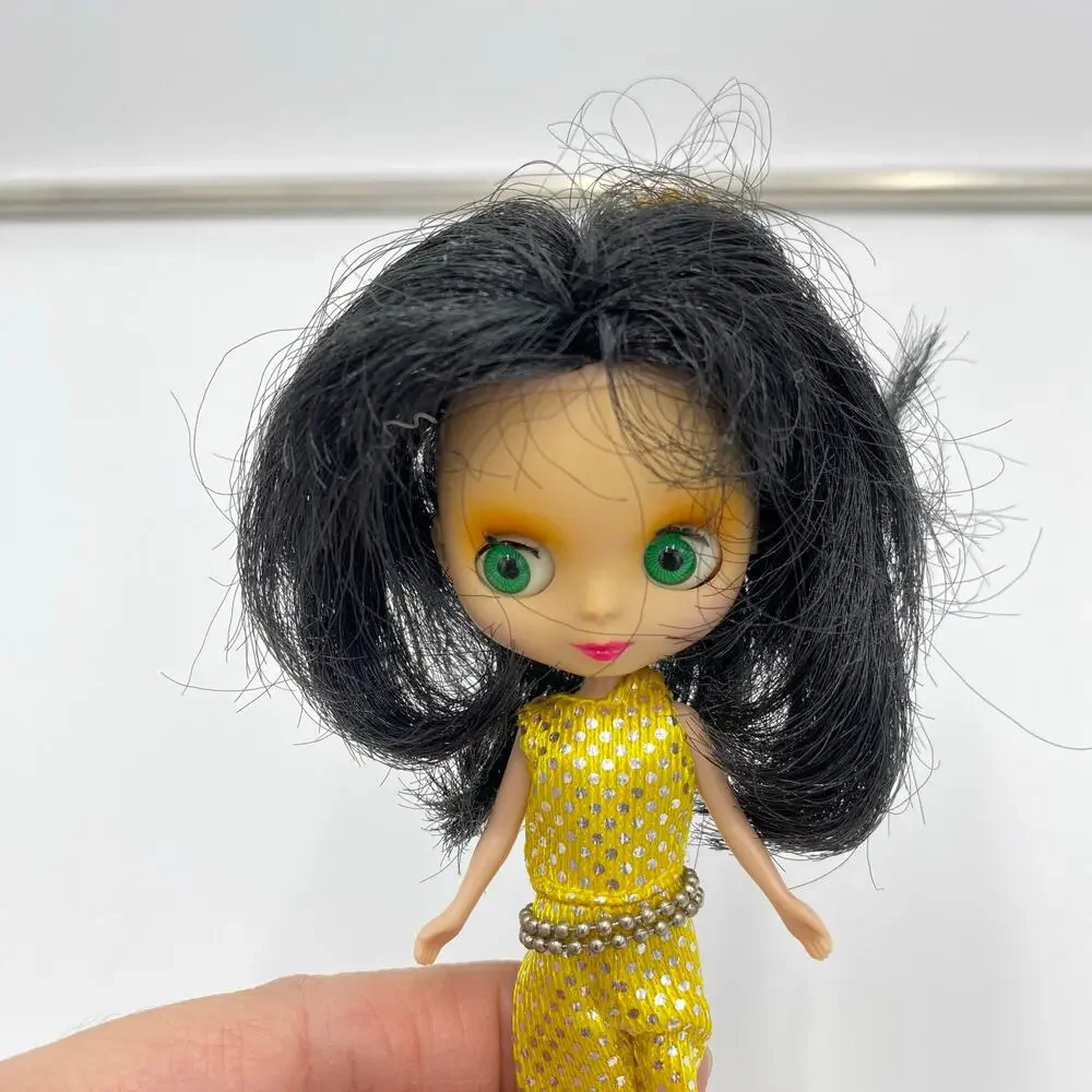 Takara Tomy Vintage 2001s Neo Blythe 4 All Gold in One Black Hair Figure Doll
